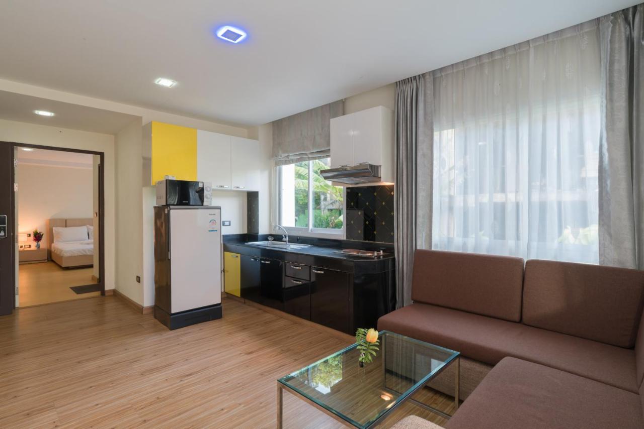 Goldstone Residency Patong , Phuket Lägenhet Exteriör bild