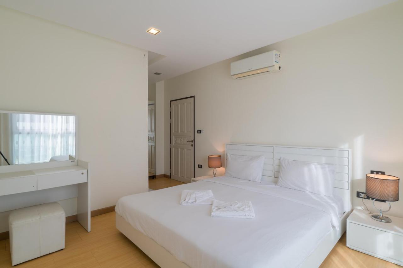 Goldstone Residency Patong , Phuket Lägenhet Exteriör bild